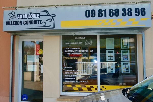 Vitrine Auto-école Villebon Conduite